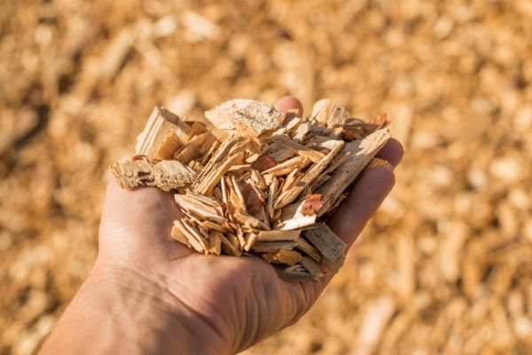 Wood Chips Spreading in Bountiful