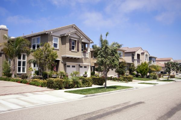 Neighborhood Landscaping in Bountiful
